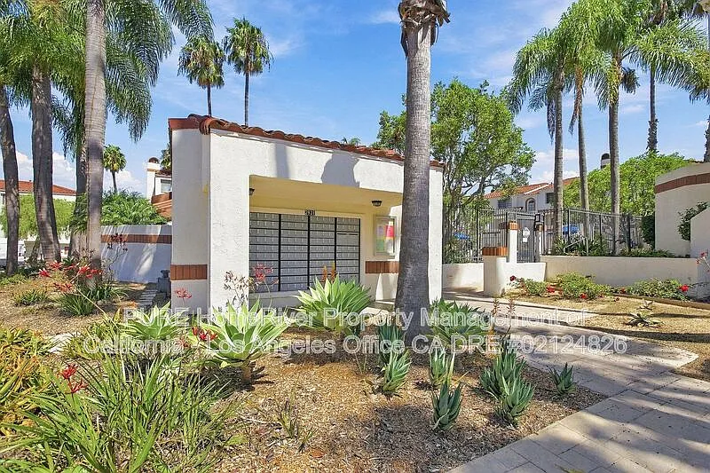 2 bed, 2.5 bath, 1184 sqft, $3,495 — Photo 4