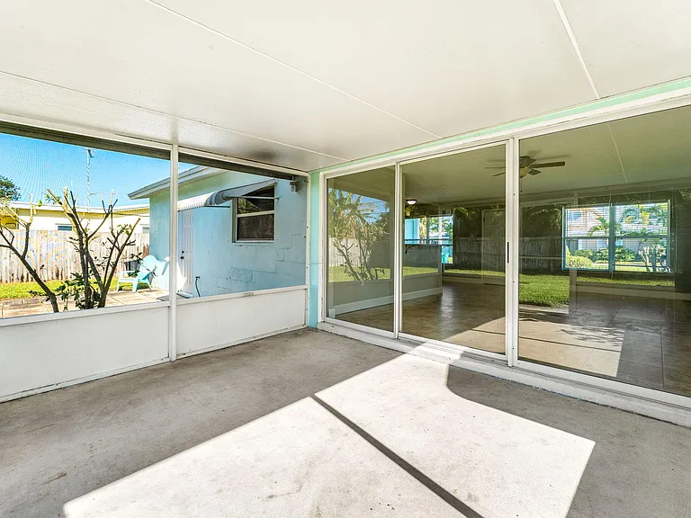 406 N Neptune Dr — Photo 27