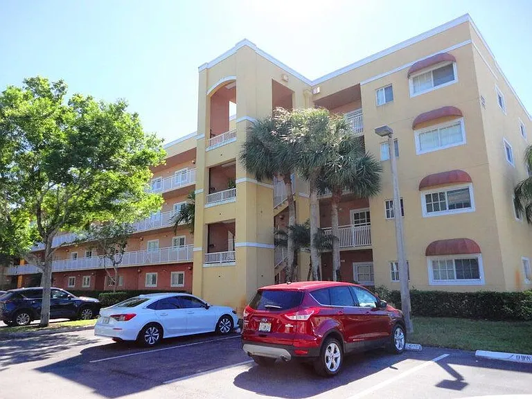 4723 Lucerne Lakes Blvd E #633 — Photo 1