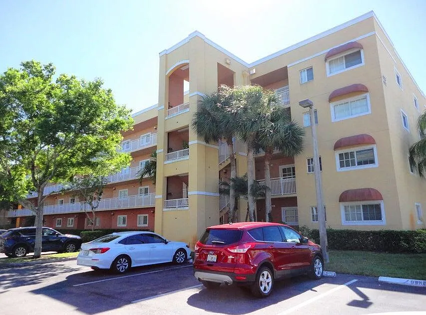 4723 Lucerne Lakes Blvd E #633