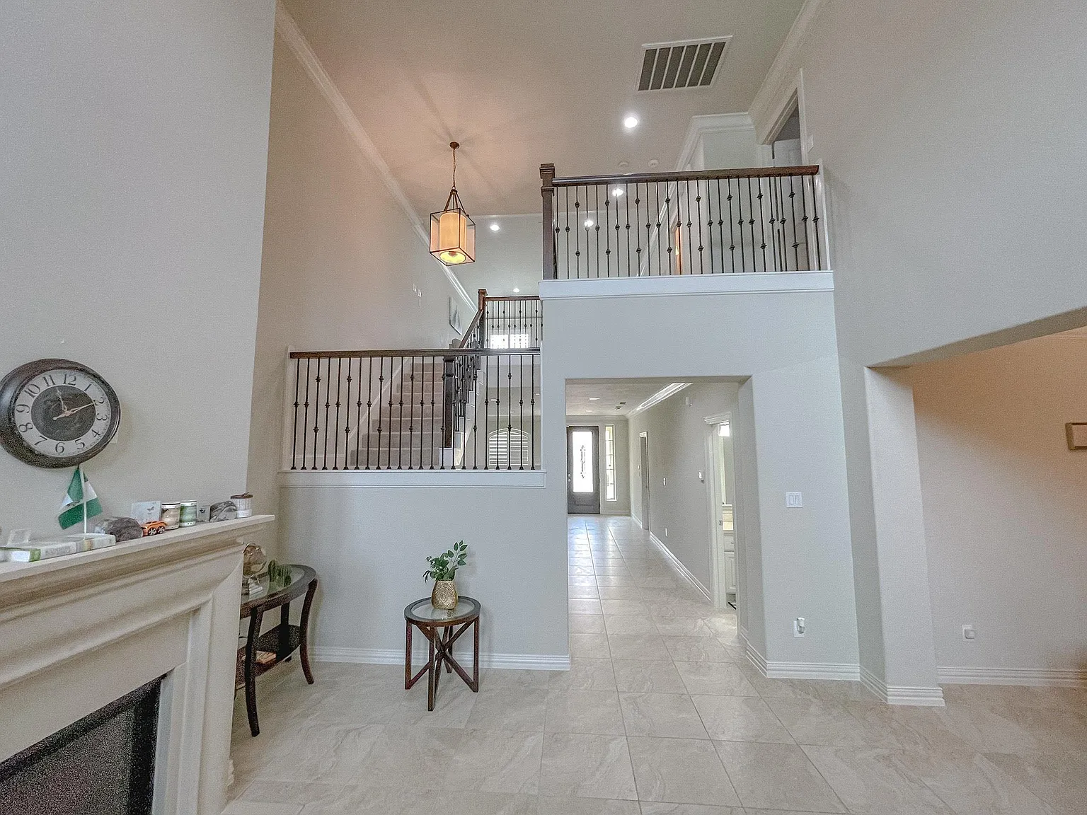 3 bed, 2.5 bath, 2823 sqft, $4,300 — Photo 4