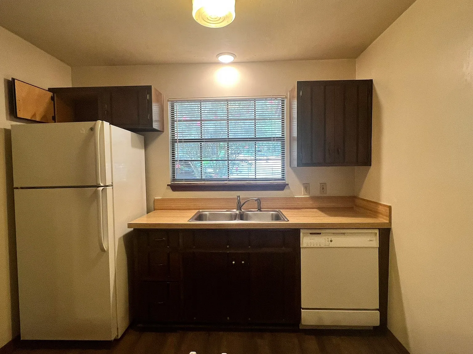 2 bed, 900 sqft, $1,175 — Photo 3