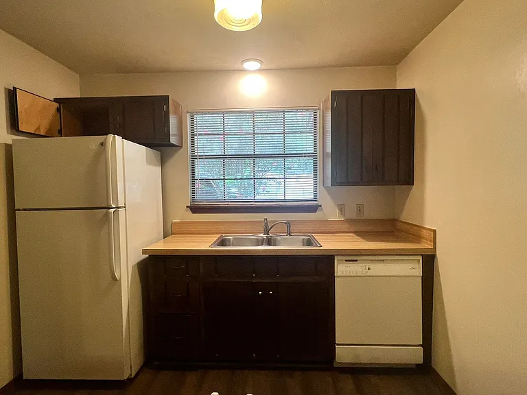 1598 Kay Ave #B — Photo 3