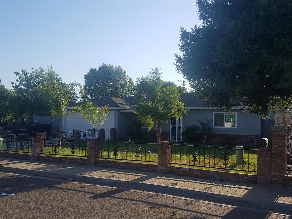 2nd image of 1645 Linden Ln