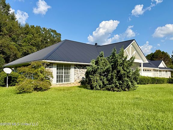 5th image of 39 Oak Allee Dr