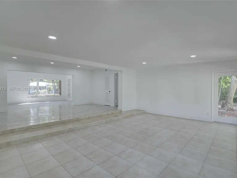 616 SW 11th Ct — Photo 14