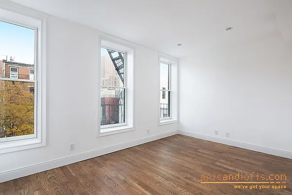 Rented by aptsandlofts.com | media 18