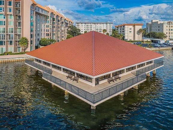 2nd image of 634 Edgewater Dr Unit 348