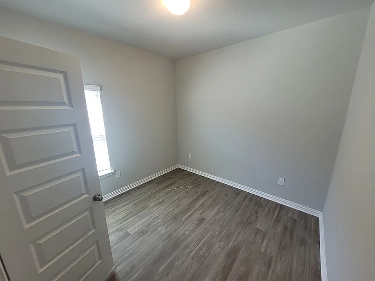 9318 Clark Cv — Photo 15