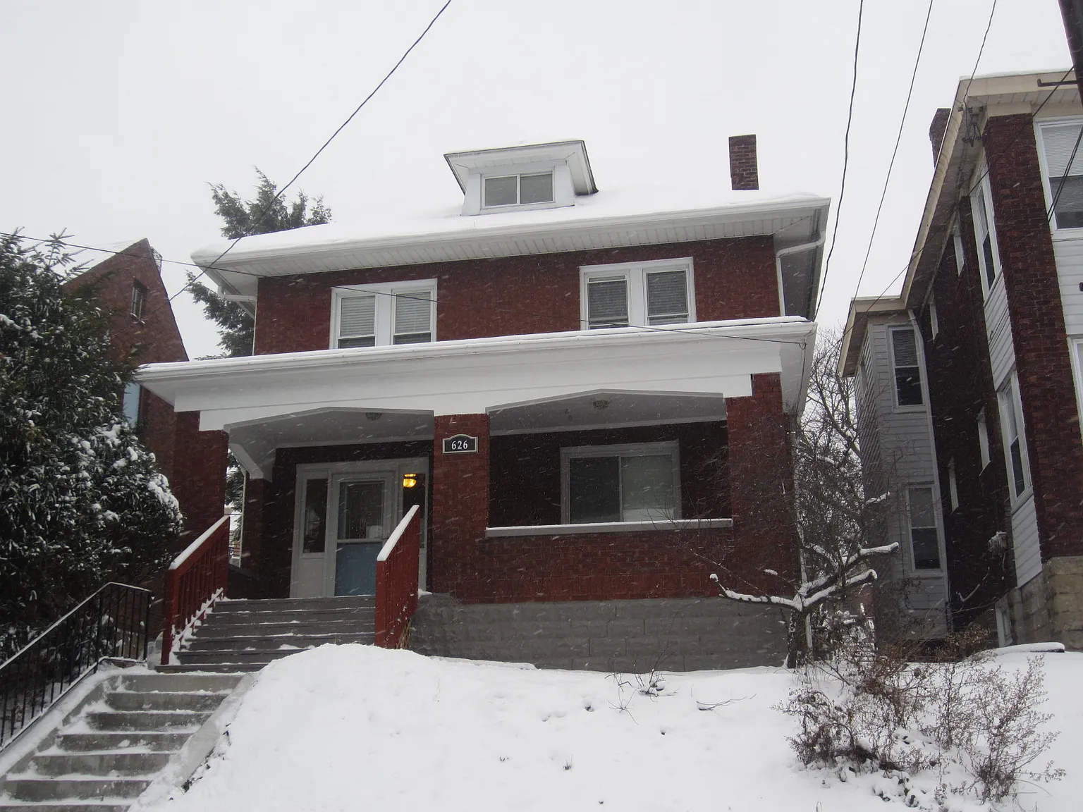 626 Bellaire Ave photo 1