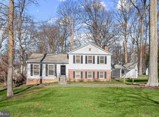 3300 Roscommon Dr, Glenelg, MD 21737