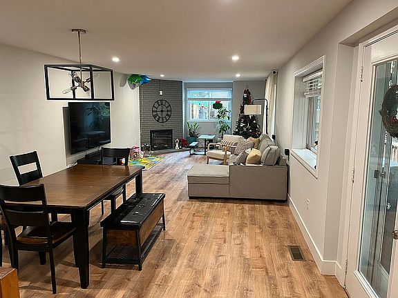 Huge dinning and living room