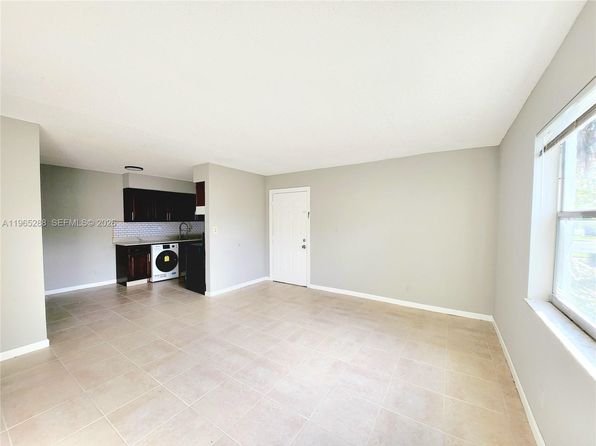 191 SW 15th St APT 101