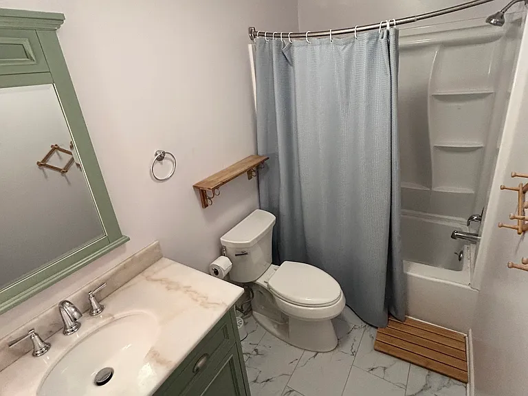 103 Vail Ct — Photo 2