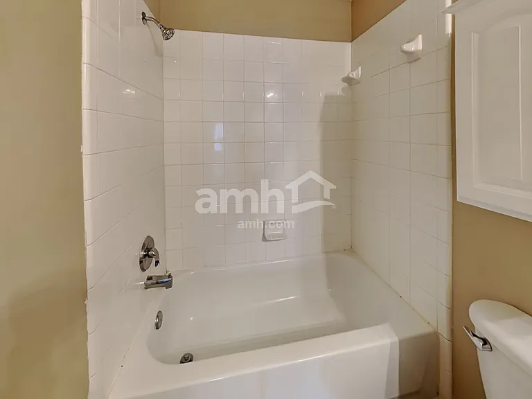 2306 Hollyfield Ln — Photo 20