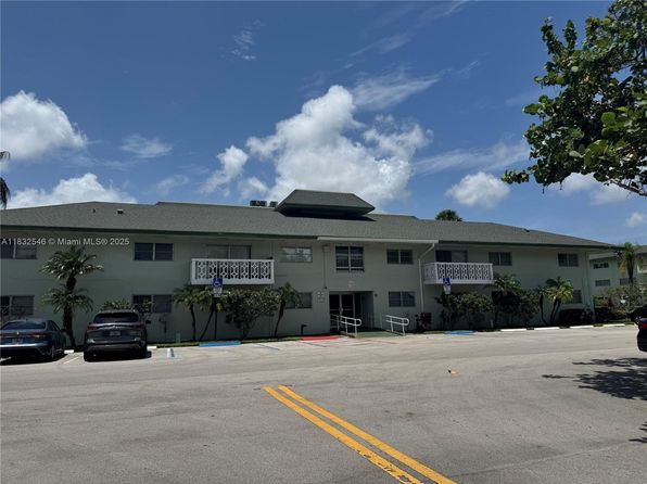 4200 NW 3rd Ct APT 325
