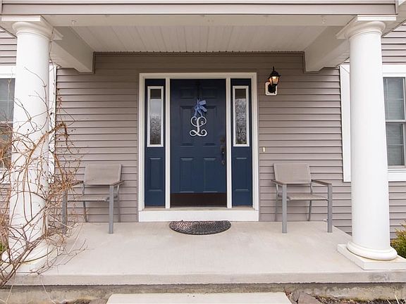 4th image of 829 Daigler Dr