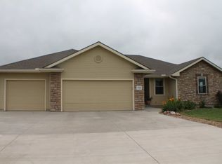 6442 NW Landon Rd, Topeka, KS 66618