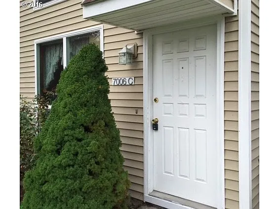 7006 NE 43rd St APT C photo 1