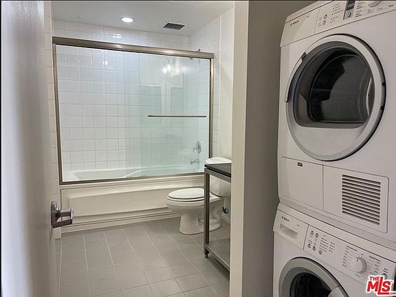 5th image of 315 E 8th St #10200