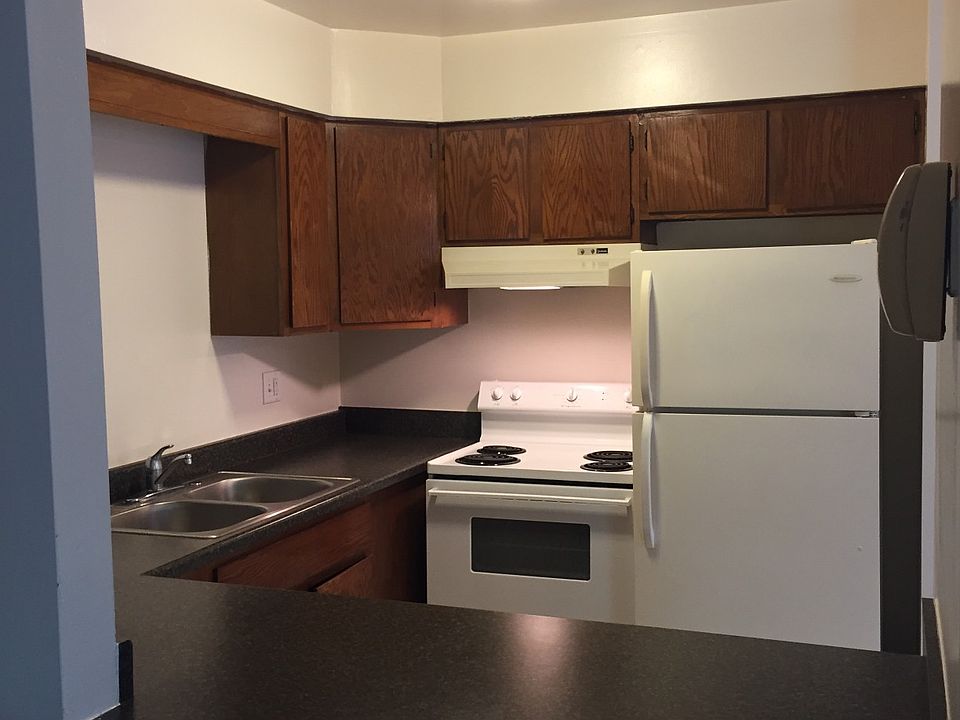 1st image of 4335 Centennial Ct APT 6