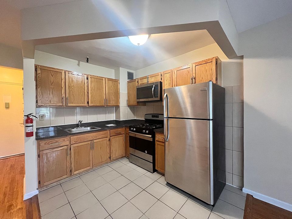 1st image of 88-25 Parsons Blvd #4