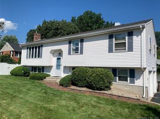 31 Crown St, Vernon, CT 06066