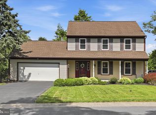 1313 Pennscott Dr, Landisville, PA 17538