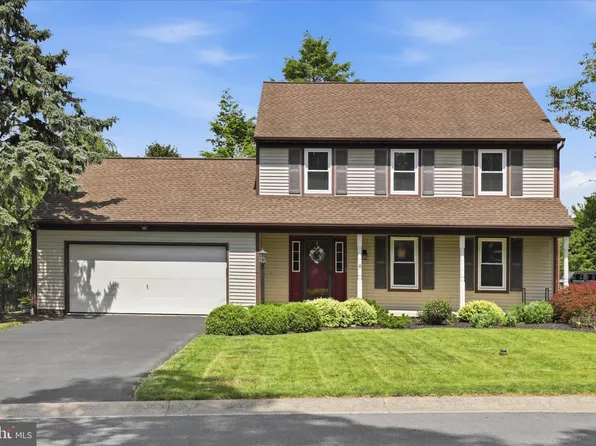 1313 Pennscott Dr, Landisville, PA 17538