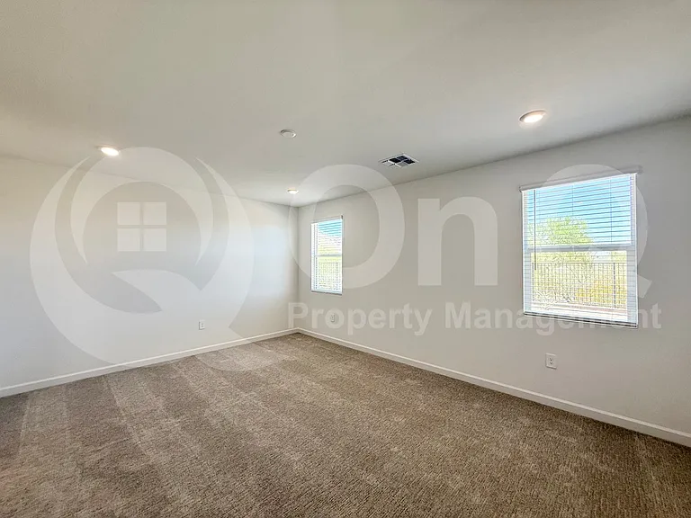 10042 S 23rd Ln — Photo 15
