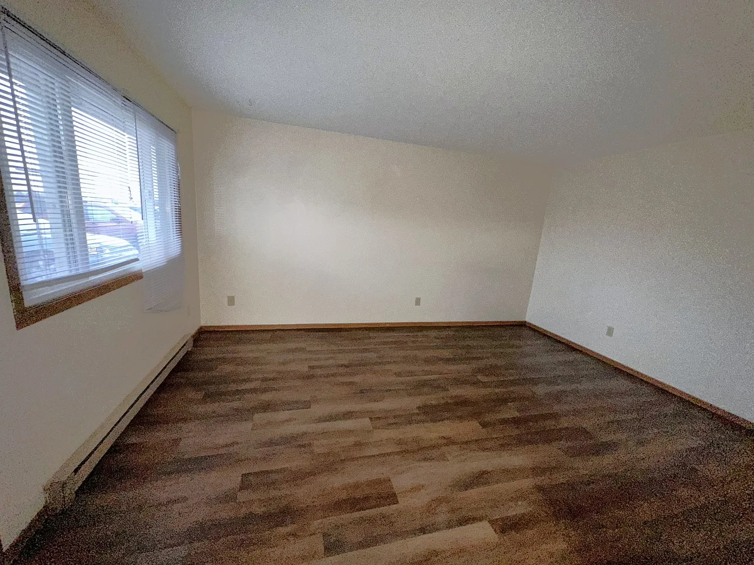 2 bed, 750 sqft, $1,025 — Photo 4