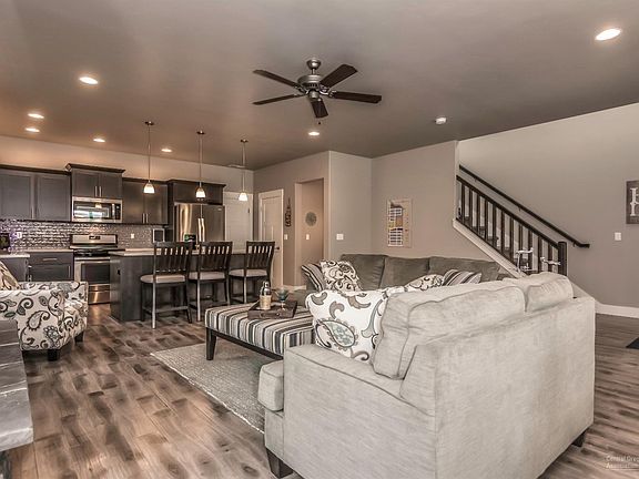 2nd image of 20531 SE Stanford Dr
