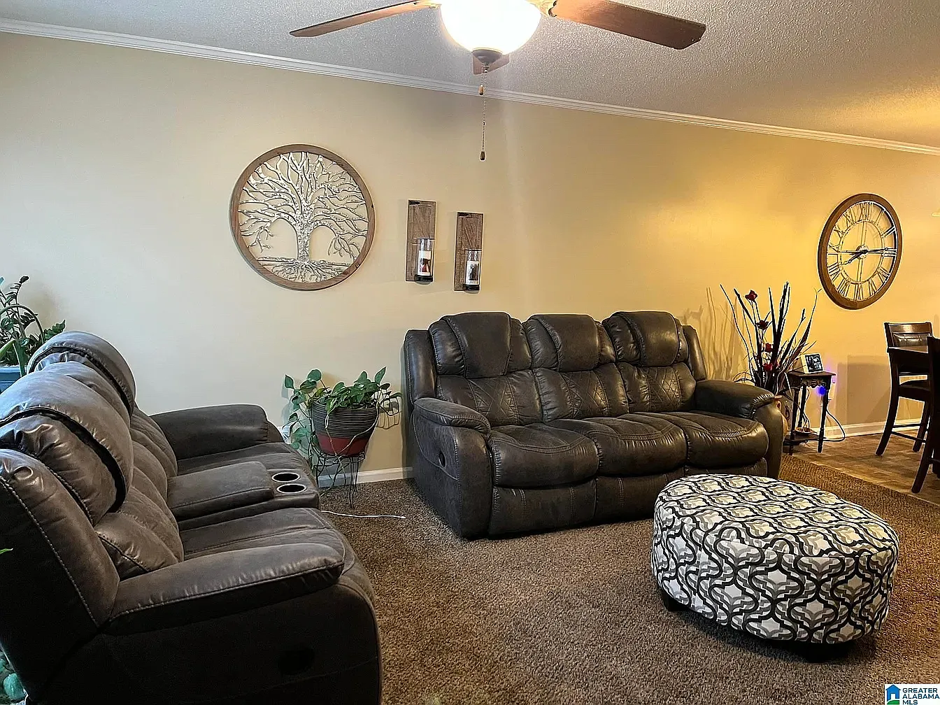 2 bed, 1700 sqft, $1,250 — Photo 2