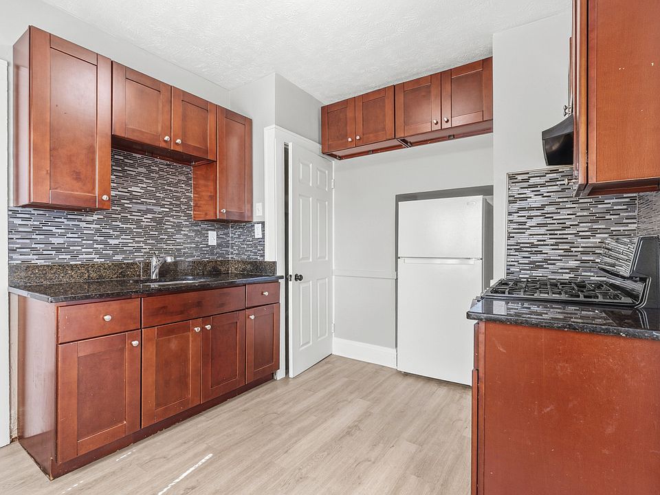 1st image of 5224 Stanley Ave