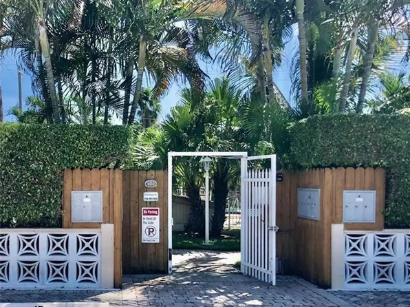 736 NE 13th Ct Unit 17, Fort Lauderdale, FL 33304
