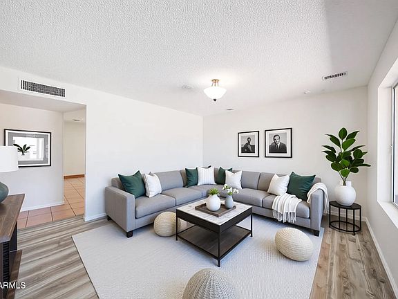 3rd image of 4153 W SUNNYSIDE Avenue