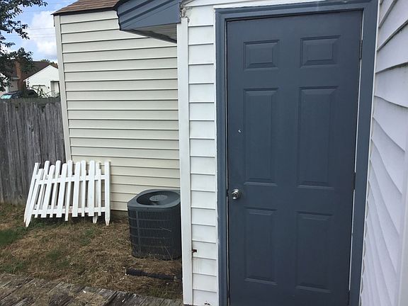 2nd image of 1117 Crist Pl