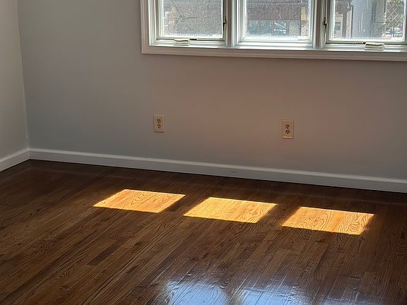 Room 2: Can be used as bedroom or living room