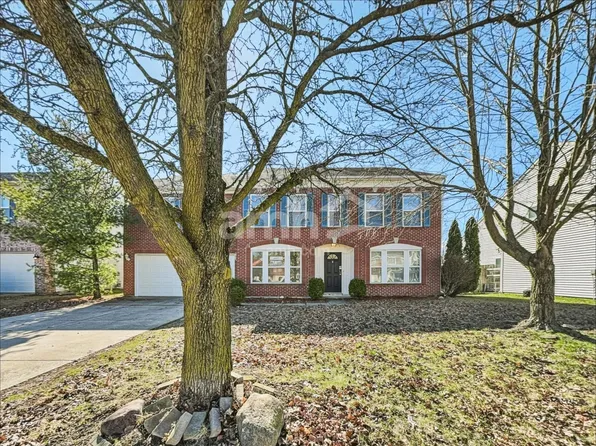 10421 Parmer Cir, Fishers, IN 46038