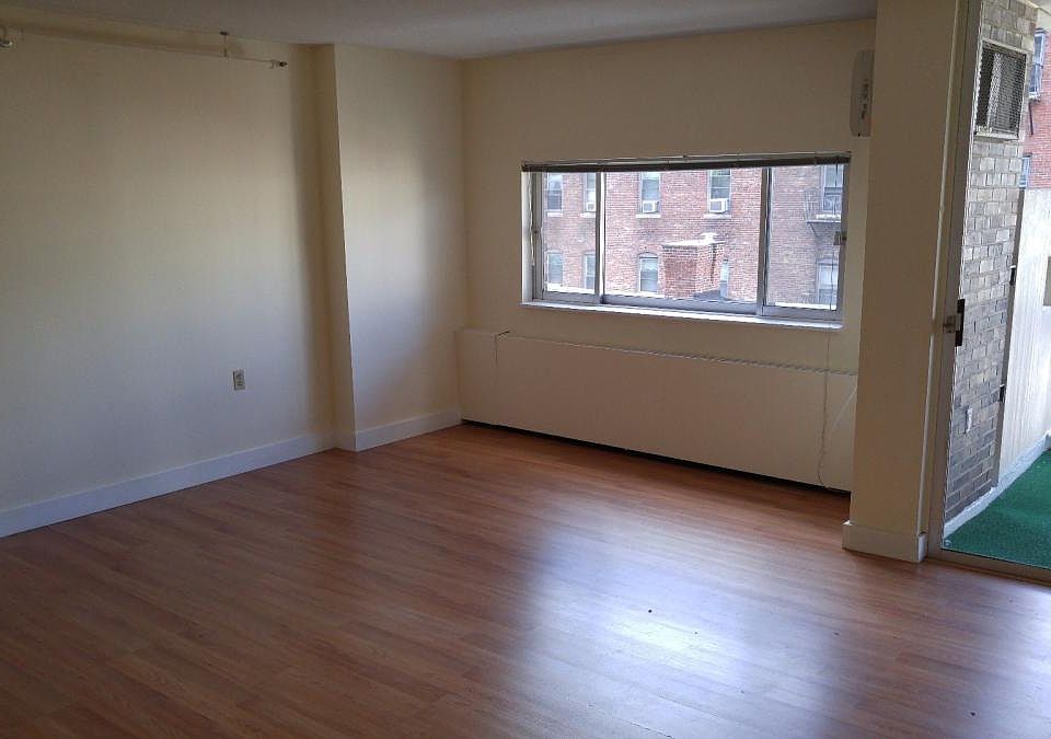 2nd image of 24 Tower St #3J