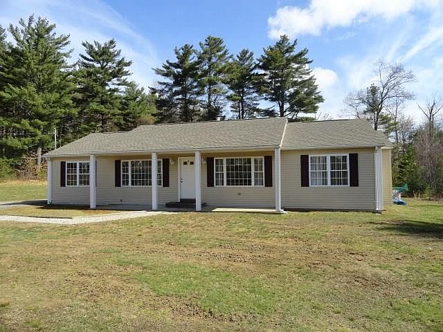 1st image of 8 Barnett Ln