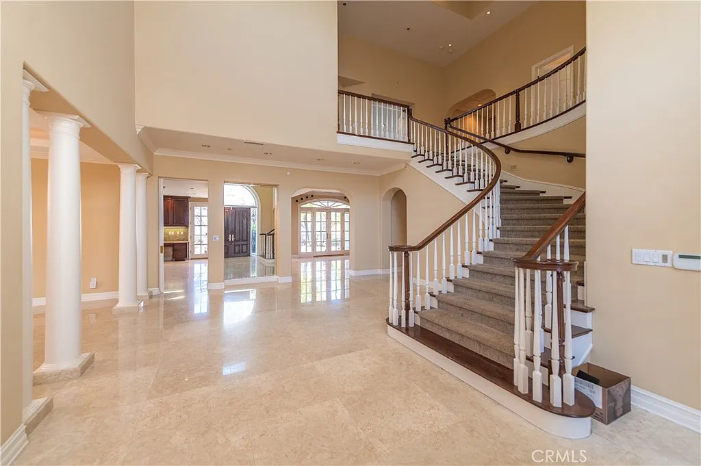 5 bed, 5.5 bath, 6420 sqft, $13,800 — Photo 4