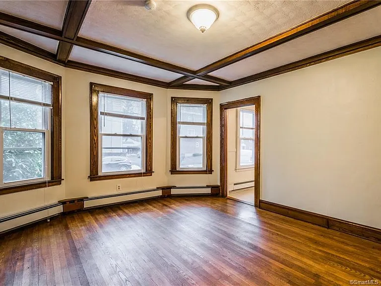 212 S Highland St — Photo 3