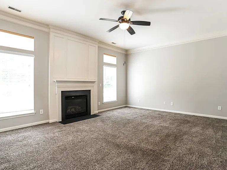 1109 Warren Red Way — Photo 4