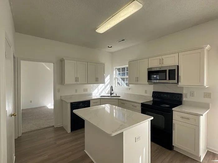 10218 Ridgewell Ct — Photo 5