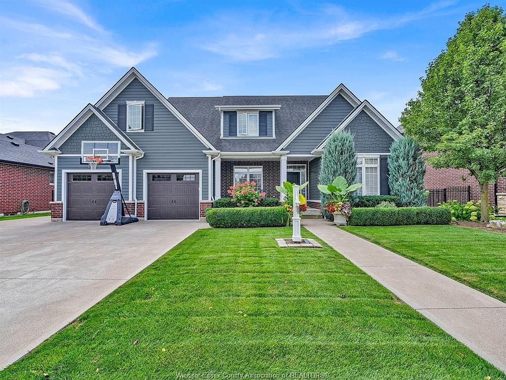 4086 Saint Francis Cres — Seven Lakes Golf Course