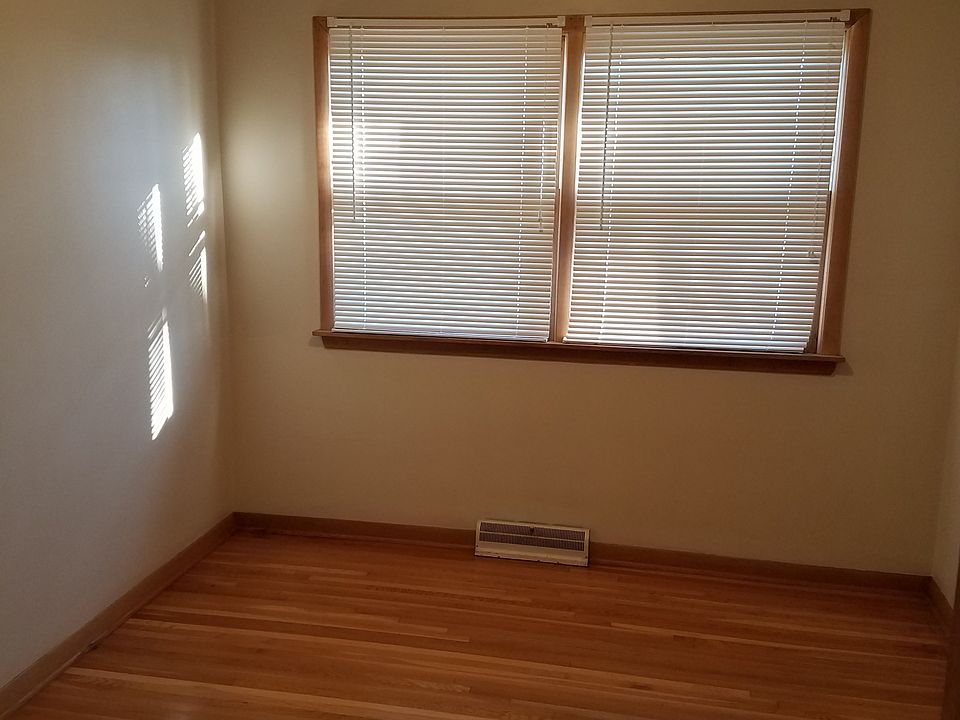 2nd image of 1315 Hillside Dr