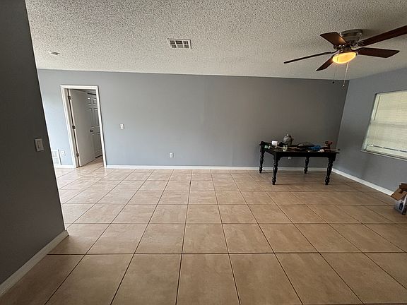 4th image of 452 Apopka Hills Cir