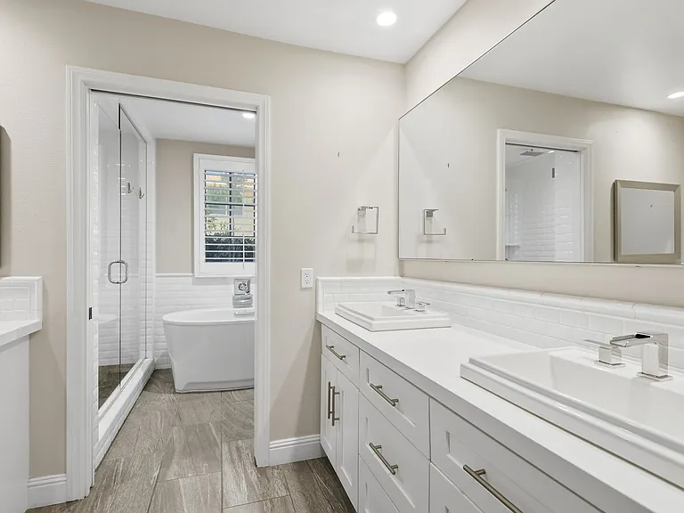 3235 W Sierra Dr — Photo 14