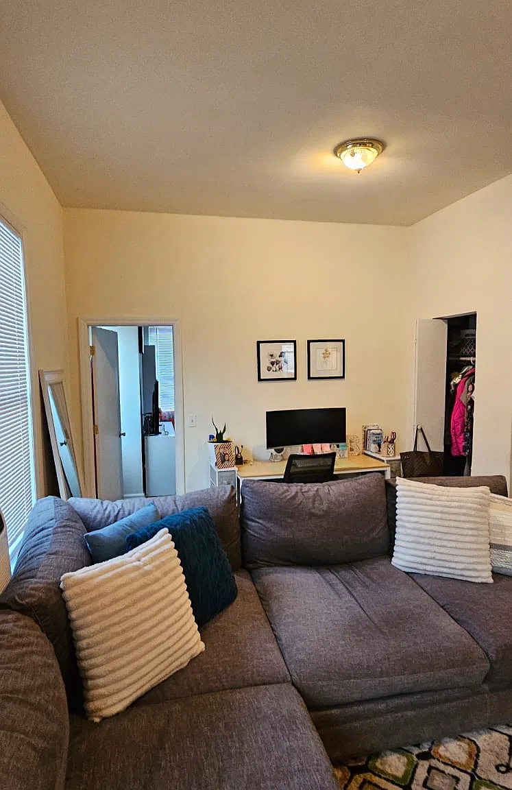 467 Warburton Ave — Photo 1